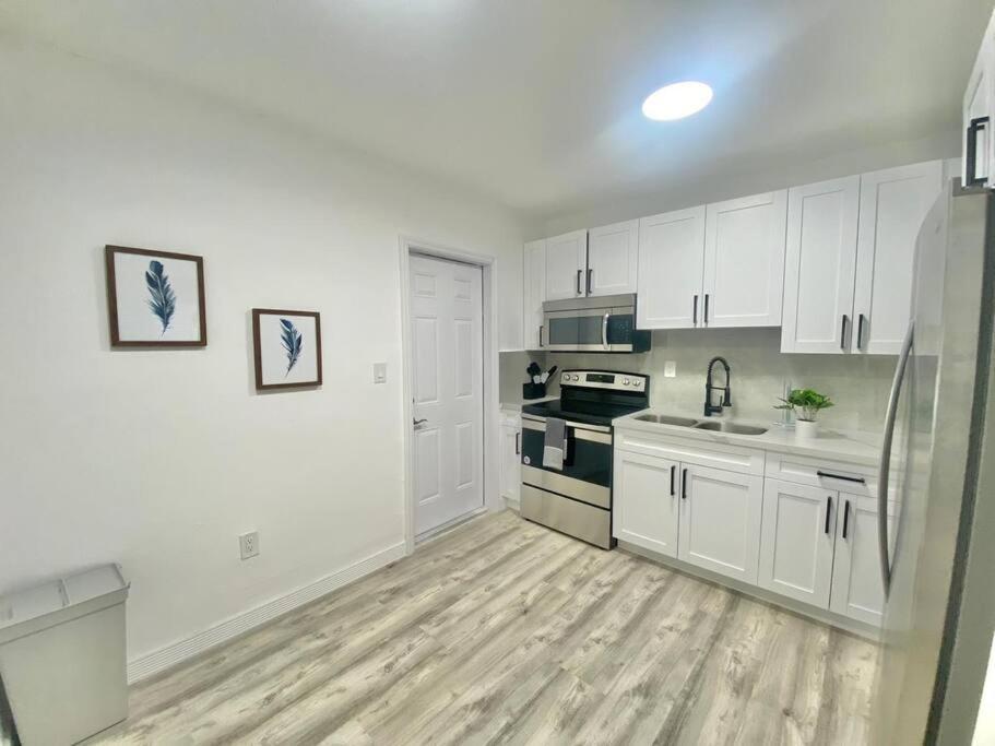 Beautiful & Relax Family House 2/1- Free Parking Villa Miami Eksteriør bilde